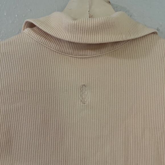 Free People movement lay up crop top - Picture 7 of 7